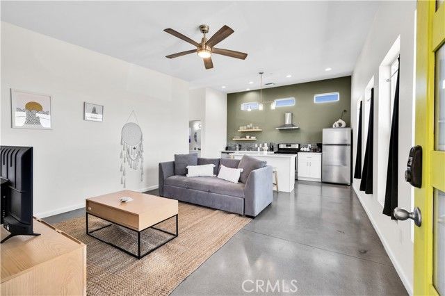 7276 Encina Road, Joshua Tree, CA 92252