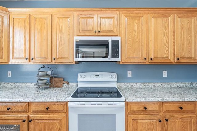 1882 Skidmore Circle, Lawrenceville, GA 30044