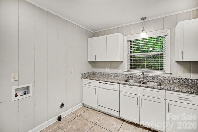 3700 Sargeant Drive, Charlotte, NC 28217