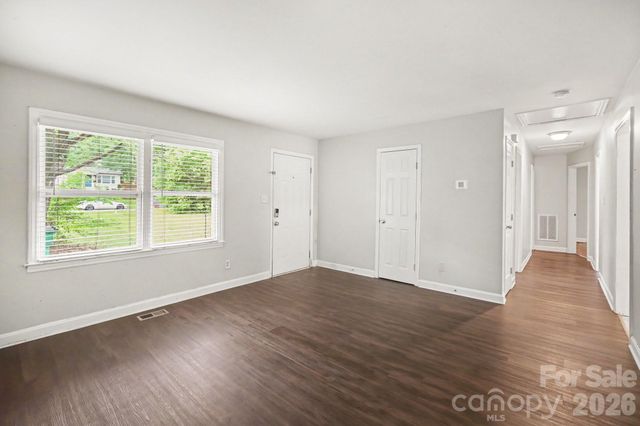 3700 Sargeant Drive, Charlotte, NC 28217