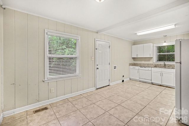 3700 Sargeant Drive, Charlotte, NC 28217