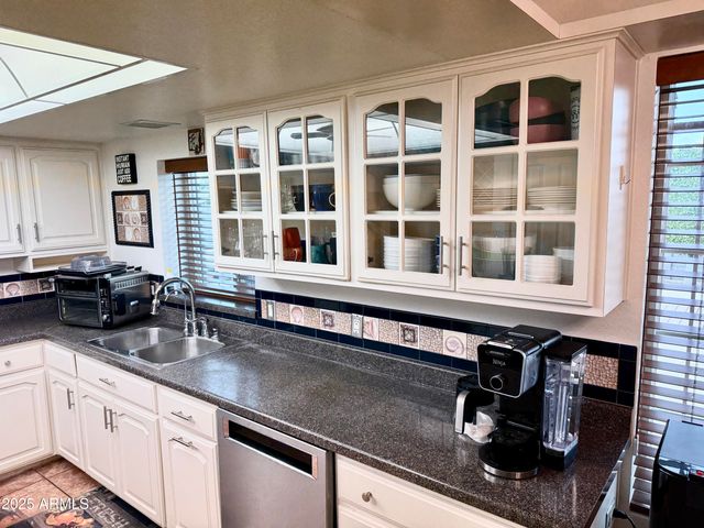 1938 E Desert Drive, Phoenix, AZ 85042