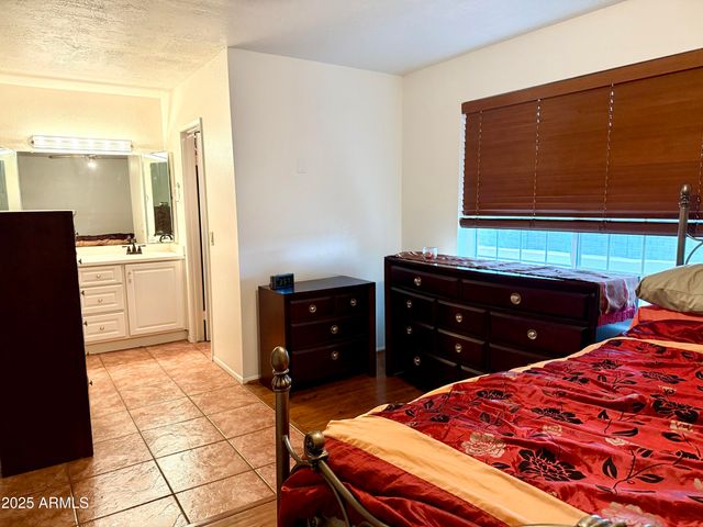 1938 E Desert Drive, Phoenix, AZ 85042