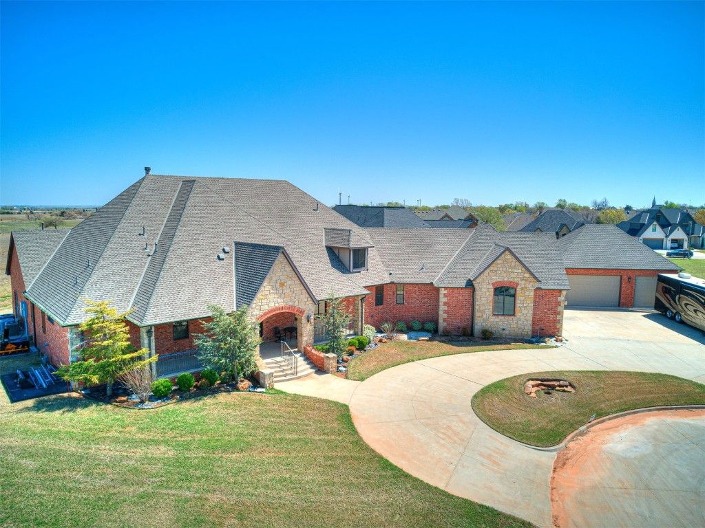 610 Lawrence Drive, Okarche, OK 73762