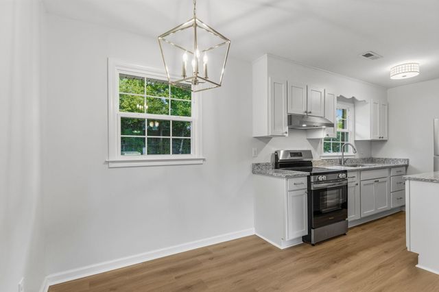 154 Glassy Dr, Inman, SC 29349