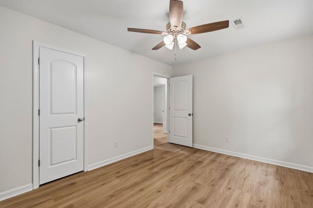 154 Glassy Dr, Inman, SC 29349
