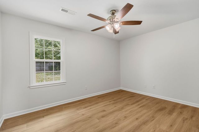 154 Glassy Dr, Inman, SC 29349