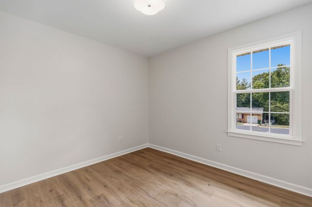 154 Glassy Dr, Inman, SC 29349