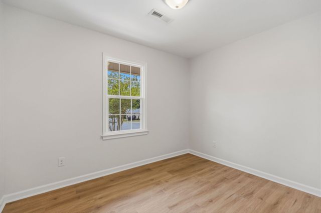 154 Glassy Dr, Inman, SC 29349