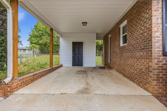 154 Glassy Dr, Inman, SC 29349