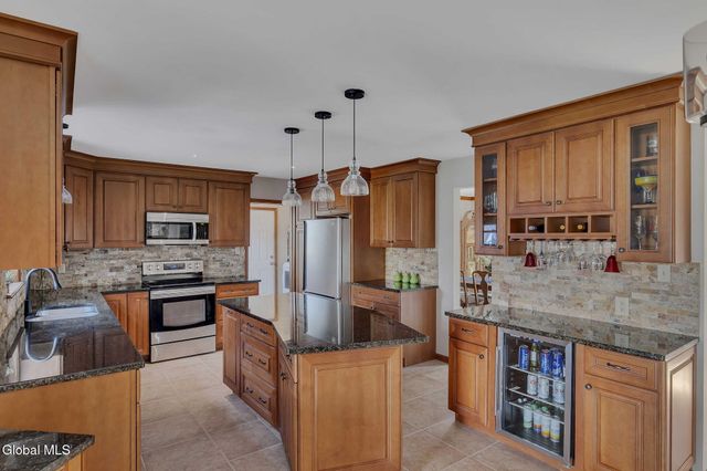 61 Johnson Road, Halfmoon, NY 12118