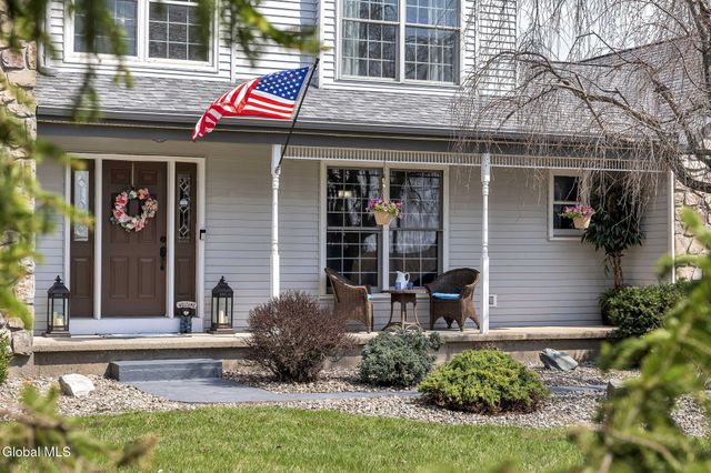 61 Johnson Road, Halfmoon, NY 12118