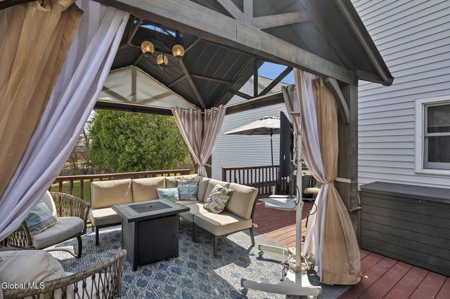 61 Johnson Road, Halfmoon, NY 12118
