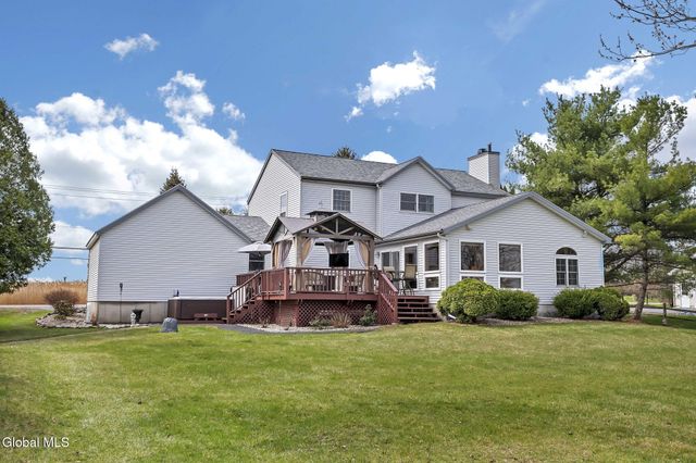 61 Johnson Road, Halfmoon, NY 12118