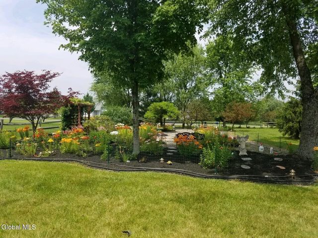 61 Johnson Road, Halfmoon, NY 12118