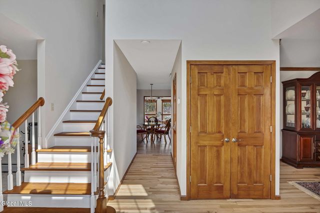61 Johnson Road, Halfmoon, NY 12118
