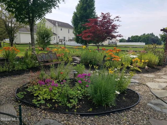 61 Johnson Road, Halfmoon, NY 12118