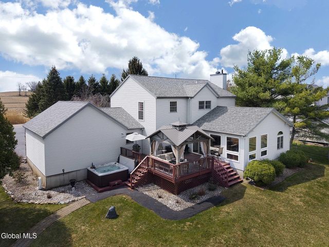 61 Johnson Road, Halfmoon, NY 12118