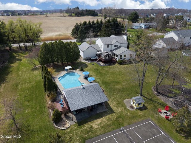 61 Johnson Road, Halfmoon, NY 12118