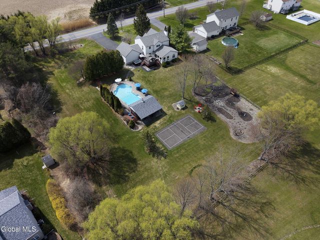 61 Johnson Road, Halfmoon, NY 12118