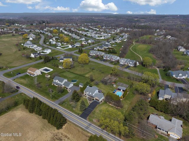 61 Johnson Road, Halfmoon, NY 12118