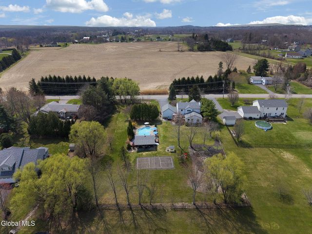 61 Johnson Road, Halfmoon, NY 12118
