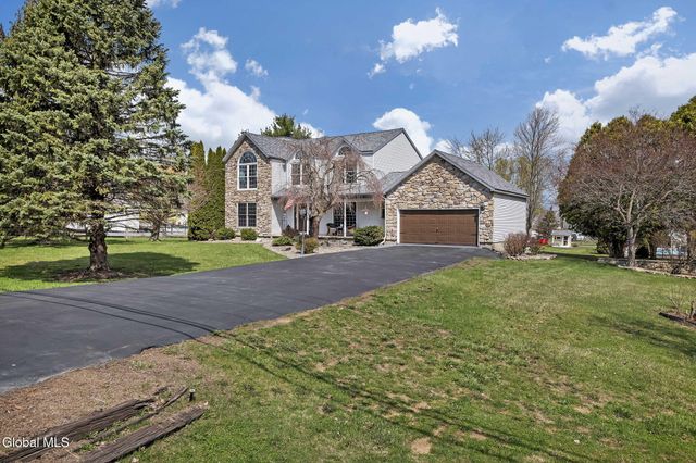 61 Johnson Road, Halfmoon, NY 12118