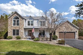 61 Johnson Road, Halfmoon, NY 12118