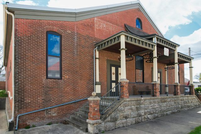 518 VINE ST, Boonville, MO 65233