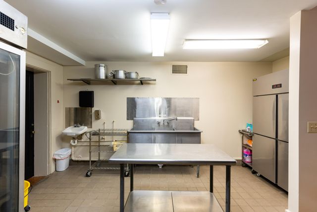 518 VINE ST, Boonville, MO 65233