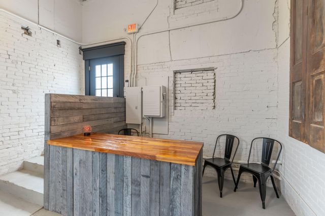 518 VINE ST, Boonville, MO 65233