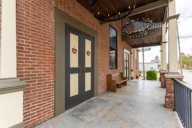 518 VINE ST, Boonville, MO 65233