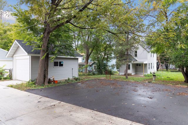 117 E Pleasant Street, Mankato, MN 56001