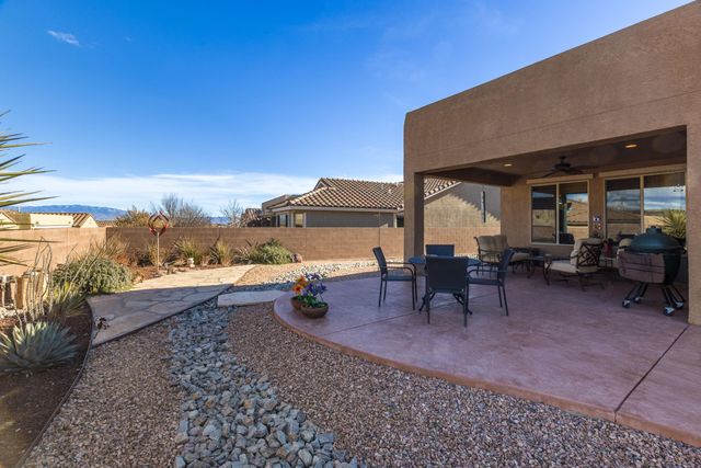 9231 Falls Creek Trail NW, Albuquerque, NM 87120