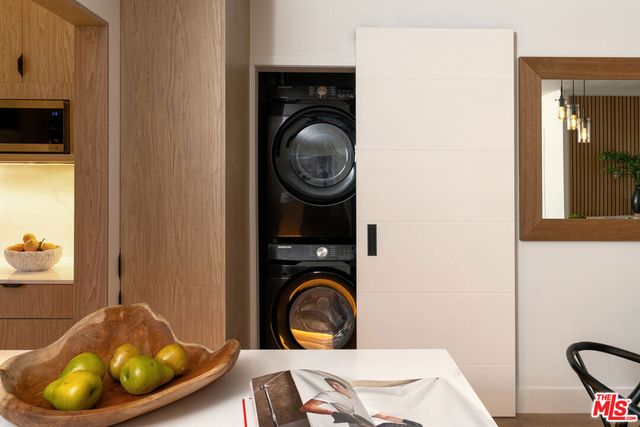 1233 N Laurel Avenue 216, West Hollywood, CA 90046