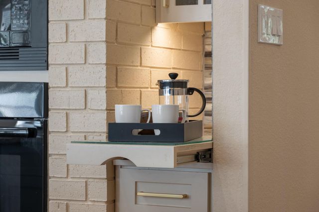 7005 Cool Canyon CV, Round Rock, TX 78681