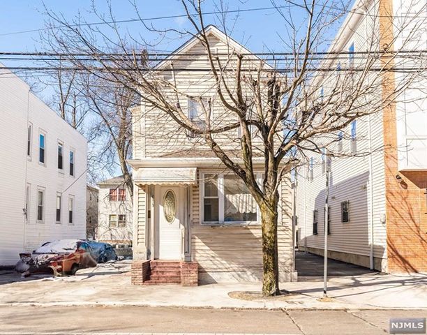 579 South 18th Street, Newark, NJ 07103