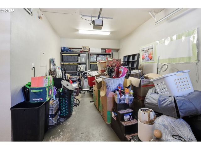1166 Ne 5TH St, Gresham, OR 97030