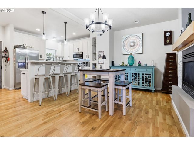 1166 Ne 5TH St, Gresham, OR 97030