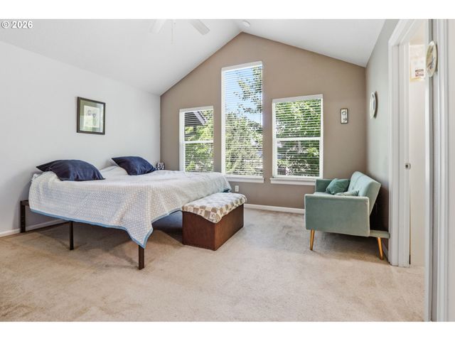 1166 Ne 5TH St, Gresham, OR 97030