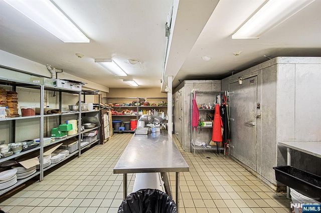 518 Broad Avenue, Ridgefield, NJ 07657