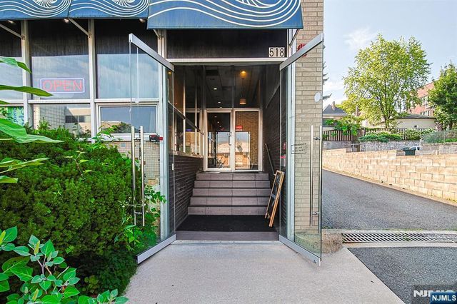 518 Broad Avenue, Ridgefield, NJ 07657
