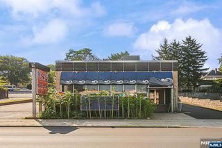 518 Broad Avenue, Ridgefield, NJ 07657