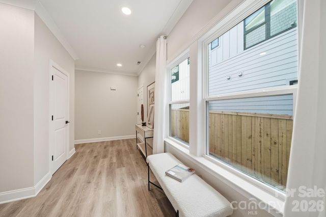 109 N Smallwood Place, Charlotte, NC 28216