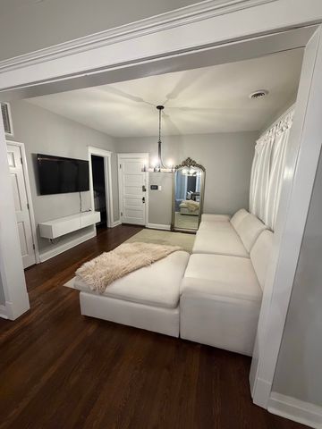 3138 W School Street 2, Chicago, IL 60618