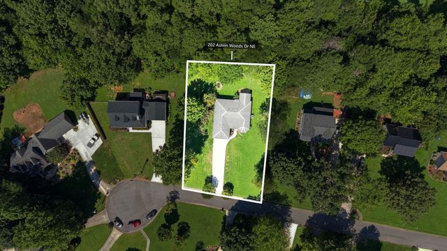 202 Ashlin Woods Dr, NE, Cleveland, TN 37312