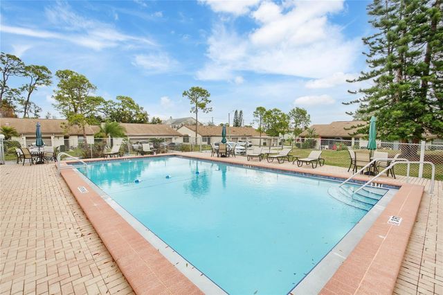 2603 OAK CIRCLE 2603, Tarpon Springs, FL 34689