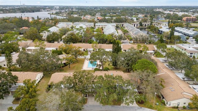 2603 OAK CIRCLE 2603, Tarpon Springs, FL 34689
