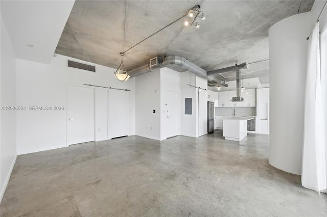 10 SW South River Dr 804, Miami, FL 33130