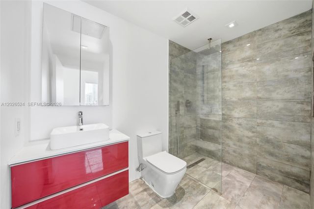 10 SW South River Dr 804, Miami, FL 33130